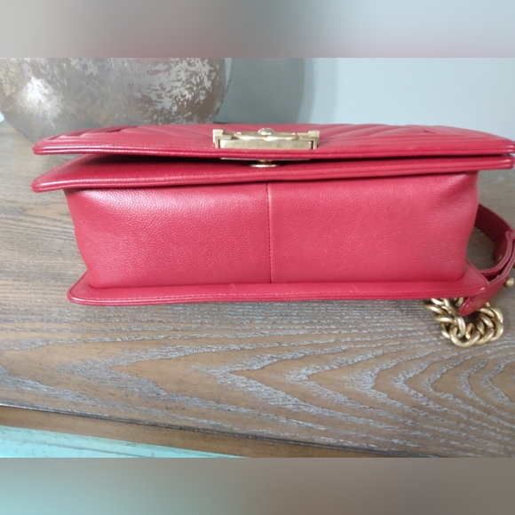💋Chanel Chevron caviar boy bag old medium style - Picture 2 of 5